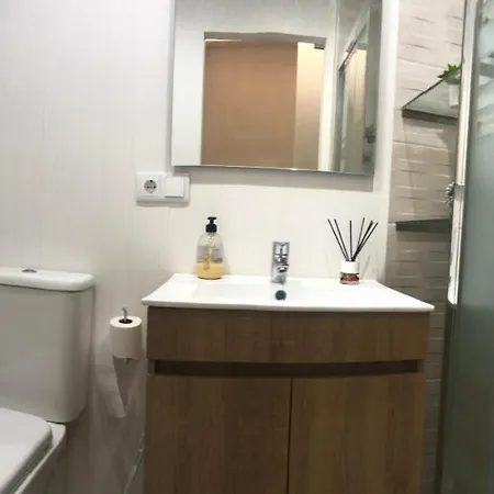 Apartment Castellana Jardin 1 Y 2 Parking Y Piscina Gratis!! *