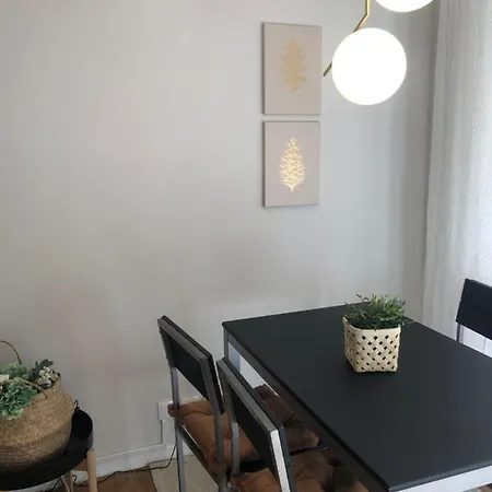 Castellana Jardin 1 Y 2 Parking Y Piscina Gratis!!