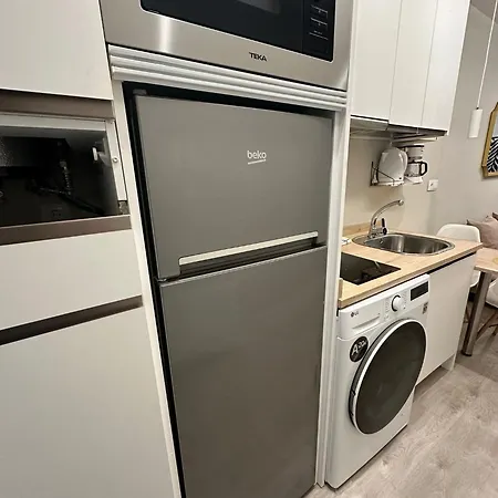 Castellana Jardin 1 Y 2 Parking Y Piscina Gratis!! *